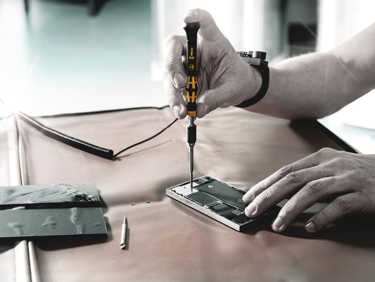 1013 Kraftform Micro ESD Bitholding screwdriver