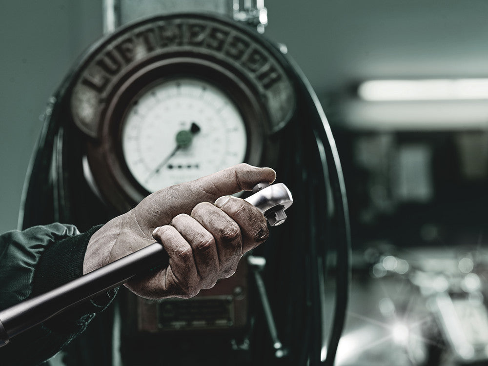 Click-Torque C 3 Push R/L adjustable torque wrench for clockwise and anti-clockwise torque-control, 40-200 Nm